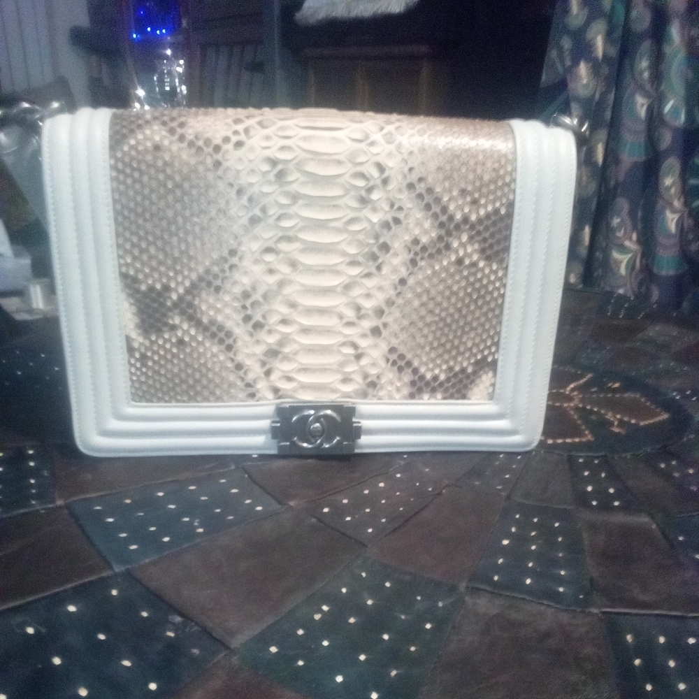 CHANEL Tan and Cream Python Shoulder Bag - Picture 5 of 5